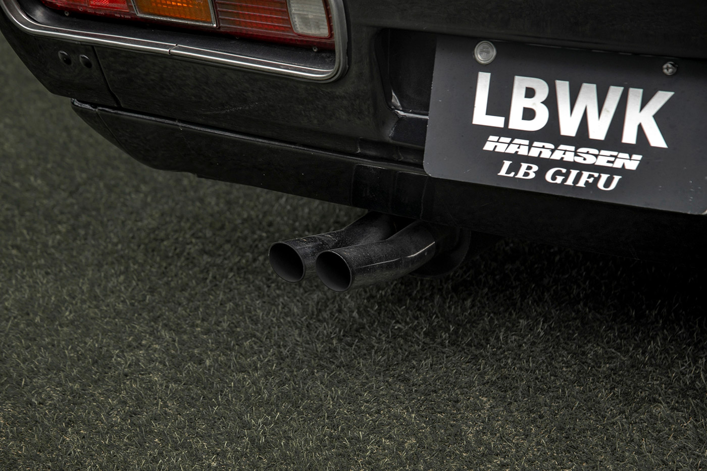 NISSAN-LAUREL-SGX00027