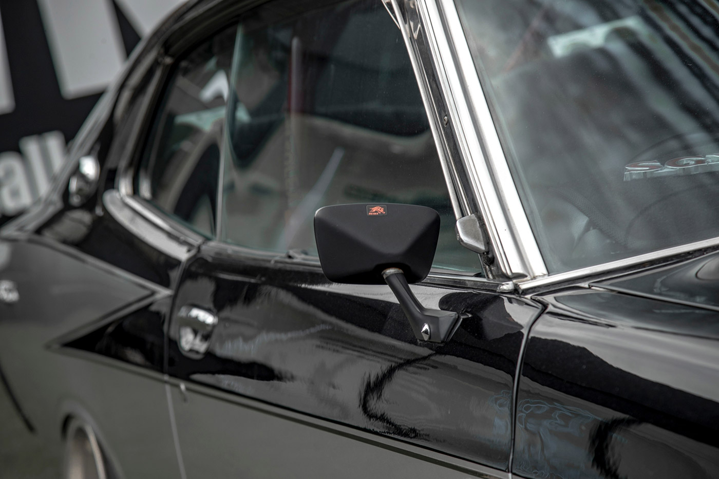 NISSAN-LAUREL-SGX00035