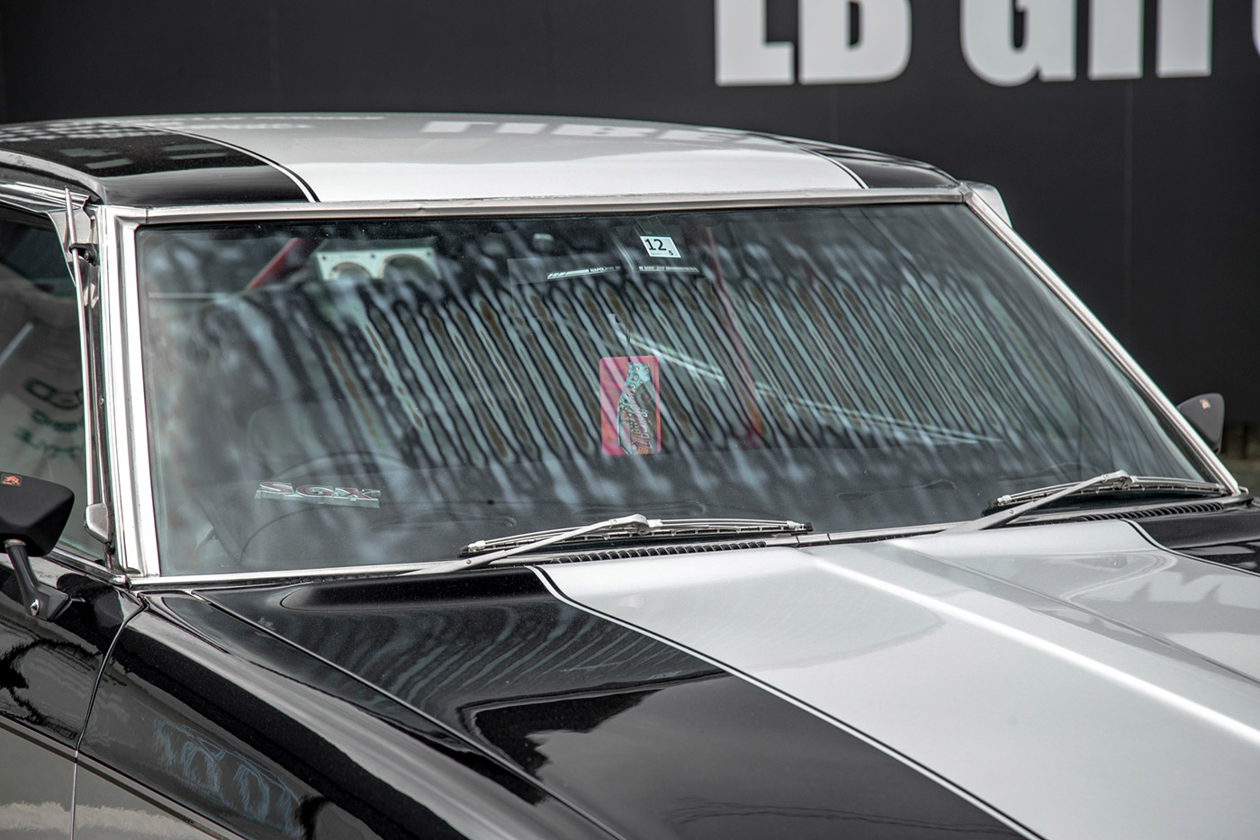 NISSAN-LAUREL-SGX00038