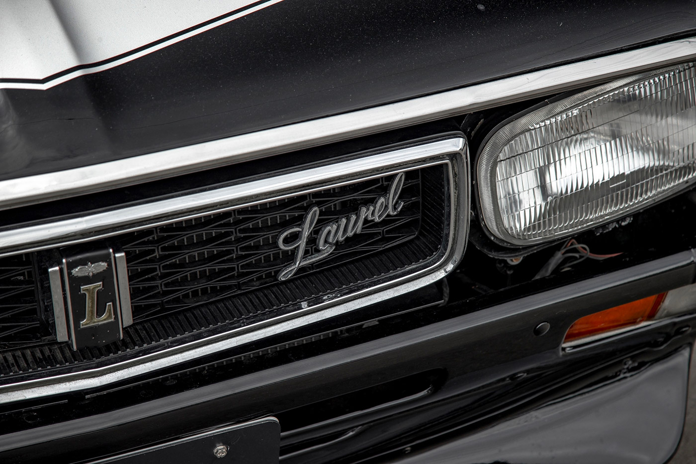 NISSAN-LAUREL-SGX00040