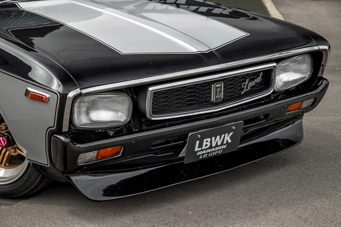 NISSAN-LAUREL-SGX00041