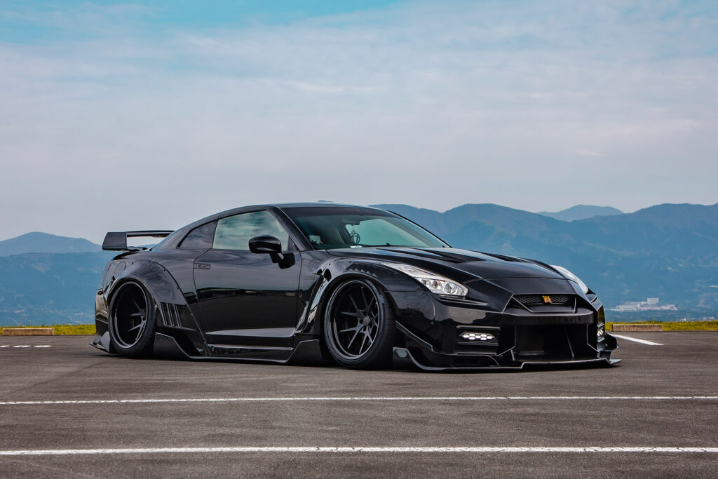 LB-WORKS GT NISSAN 35GT-R Final Edition - LIBERTY WALK