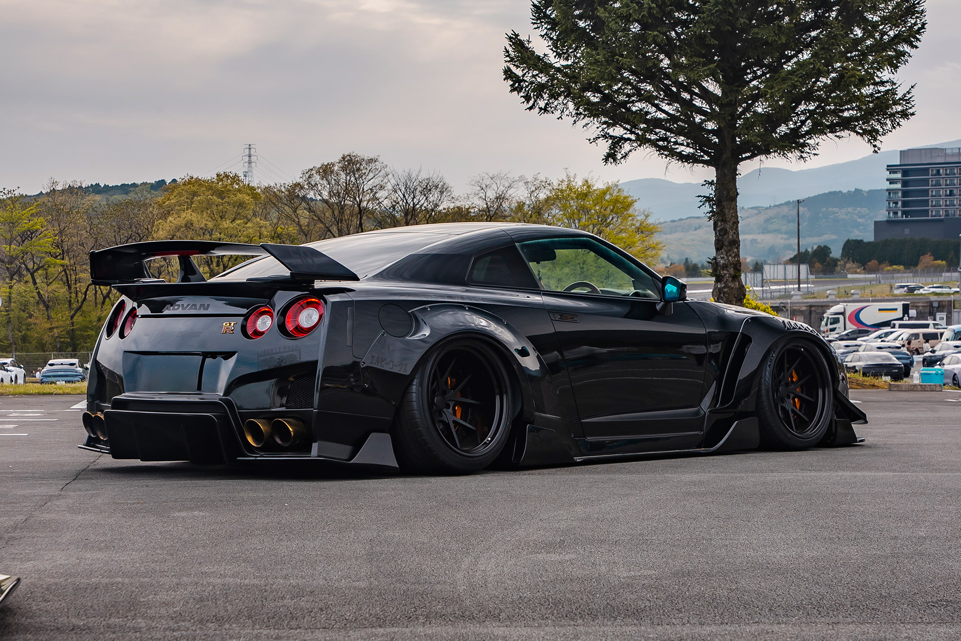 LB-WORKS GT NISSAN 35GT-R Final Edition - LIBERTY WALK