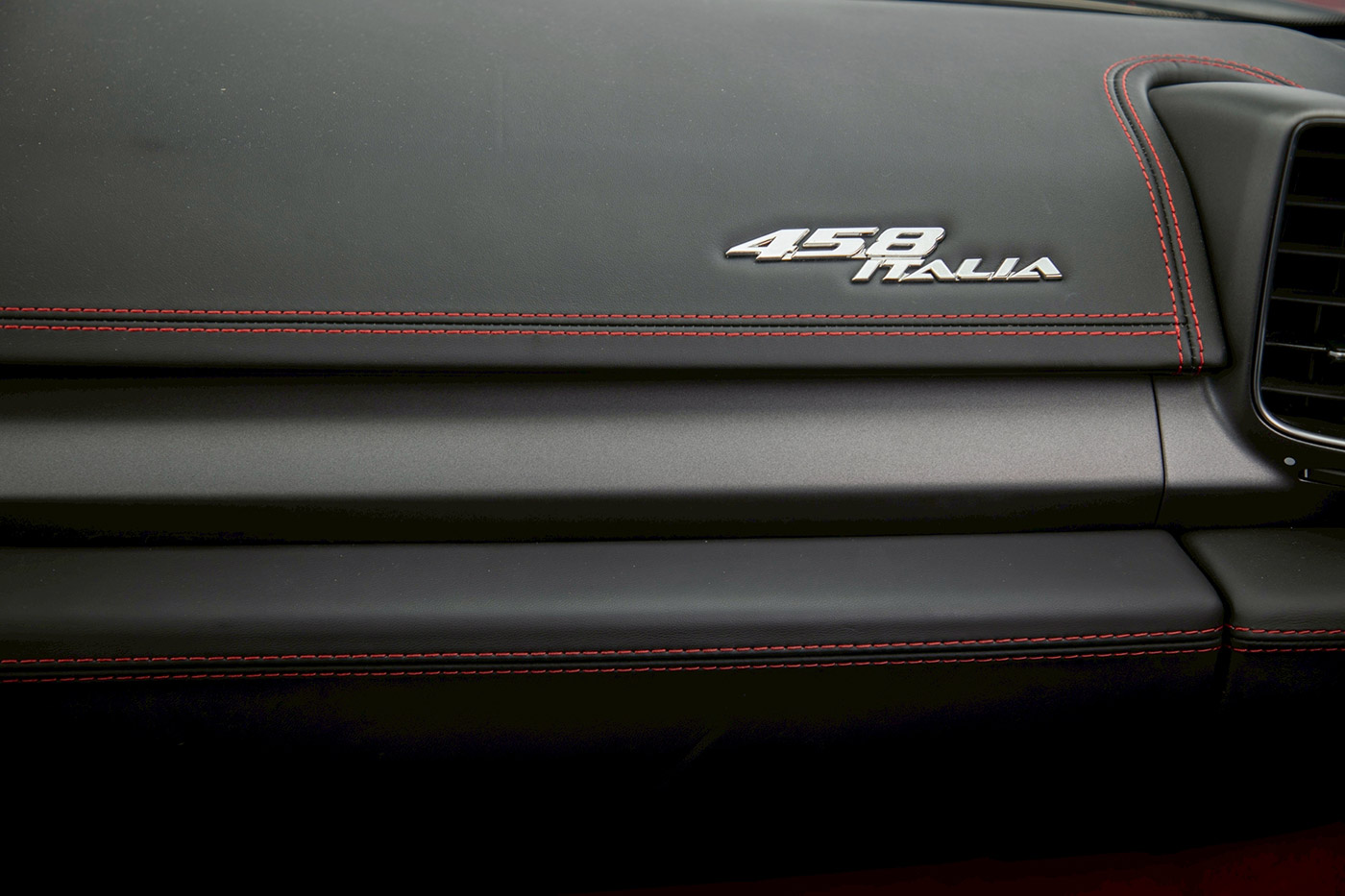 LB-Silhouette-WORKS-458-GT00020