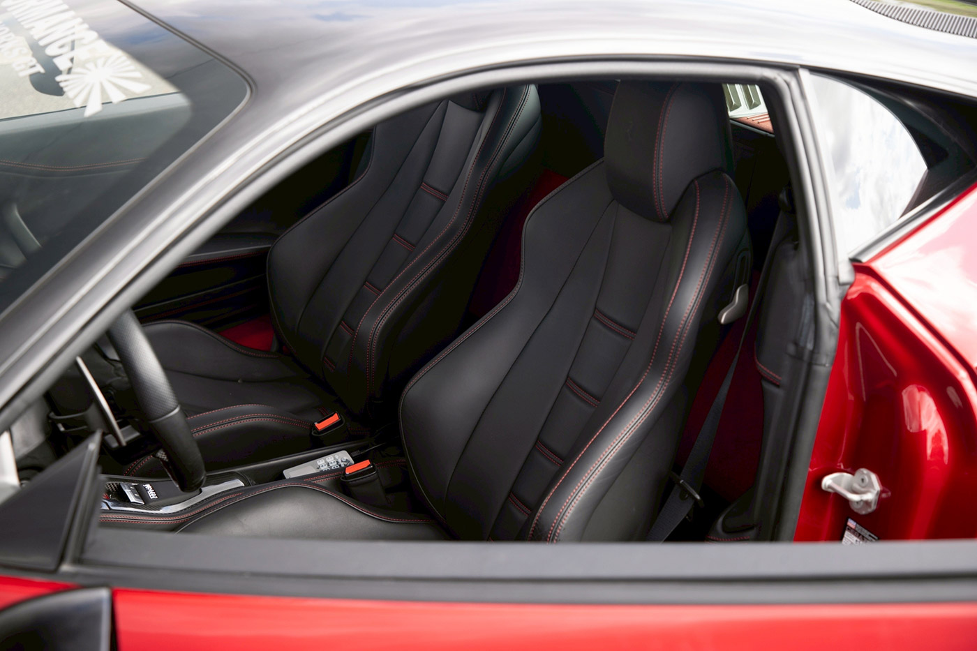 LB-Silhouette-WORKS-458-GT00024