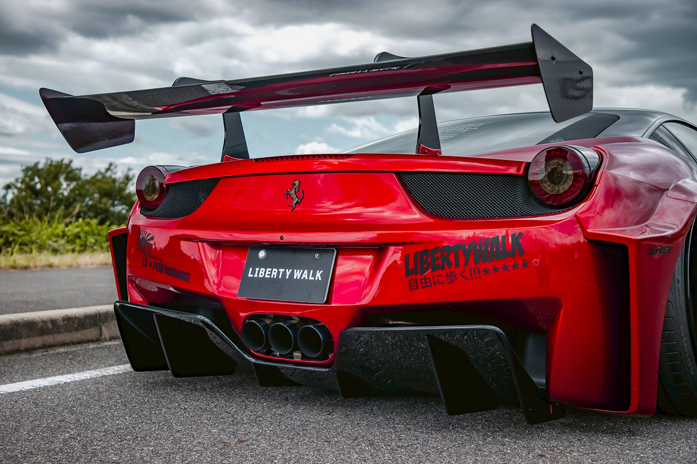 LB-Silhouette-WORKS-458-GT00026