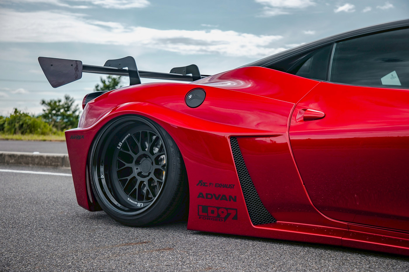 LB-Silhouette-WORKS-458-GT00037
