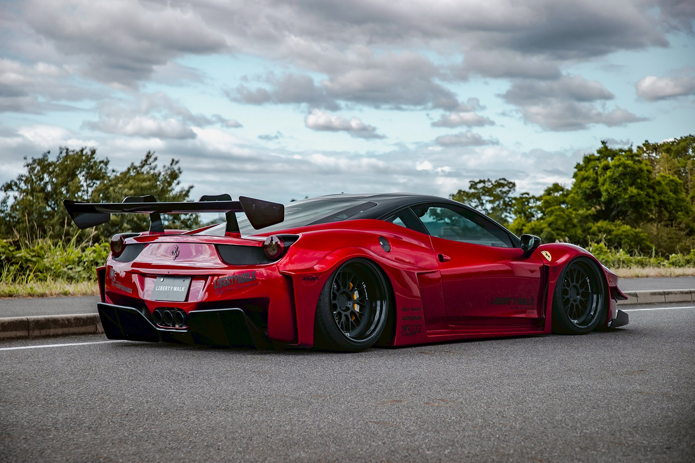 LB-Silhouette-WORKS-458-GT00047