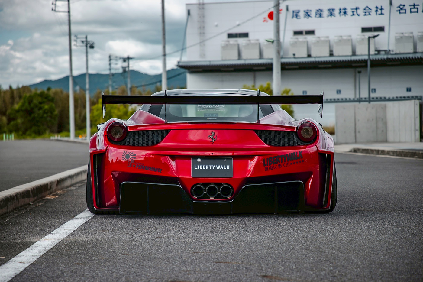 LB-Silhouette-WORKS-458-GT00048