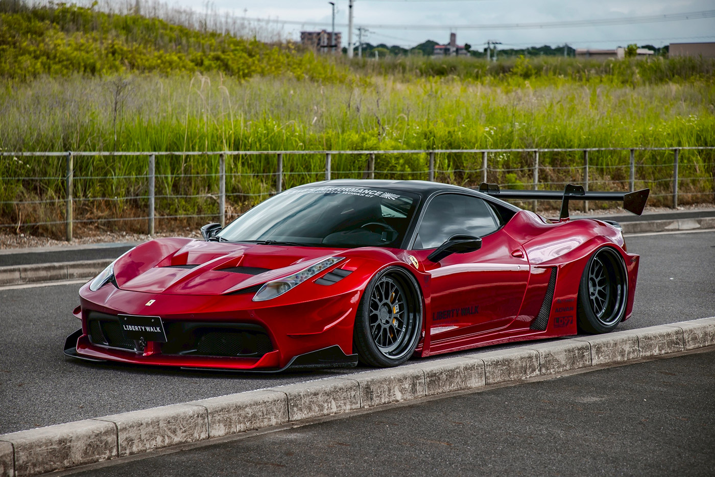 LB-Silhouette-WORKS-458-GT00051