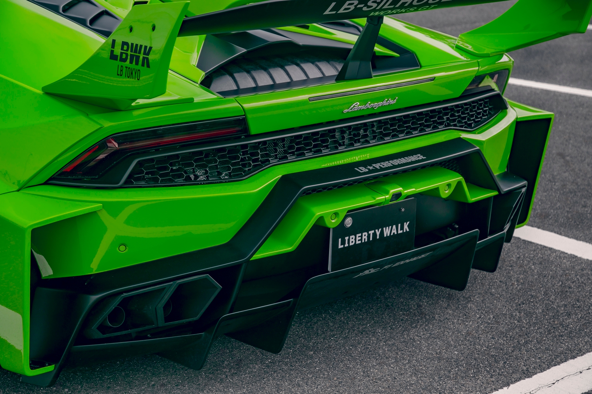 LB-Silhouette WORKS Lamborghini HURACAN GT - LIBERTY WALK