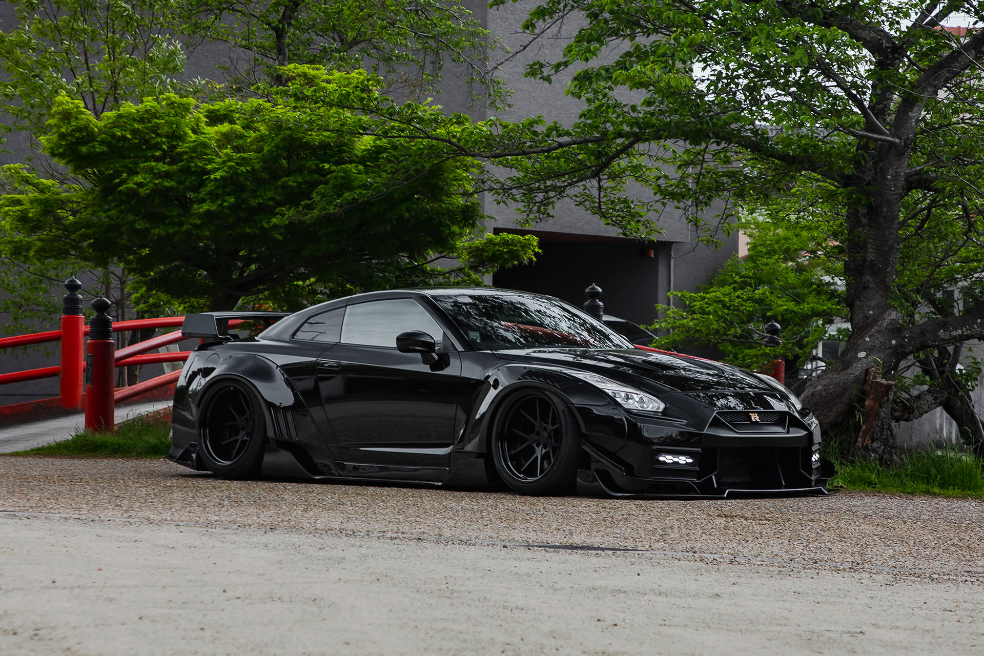 LB-WORKS GT NISSAN 35GT-R Final Edition - LIBERTY WALK