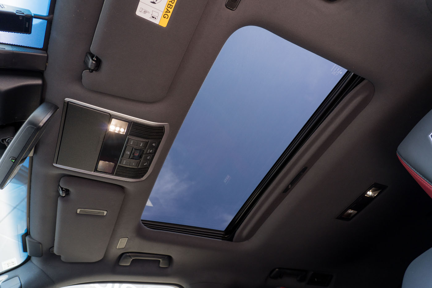 toyota-land-cruiser-30000044