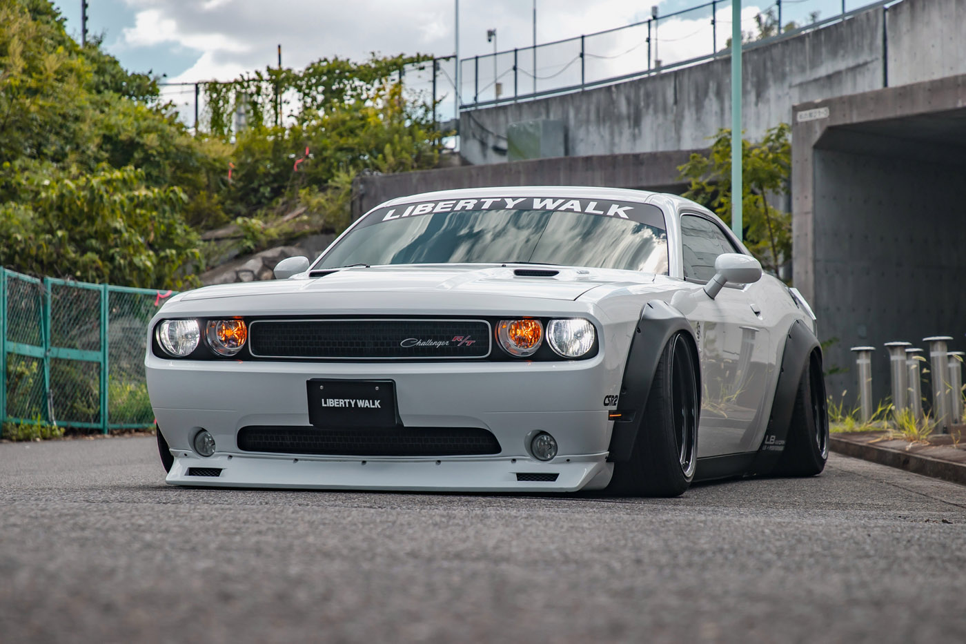 LB-WORKS DODGE challenger00003