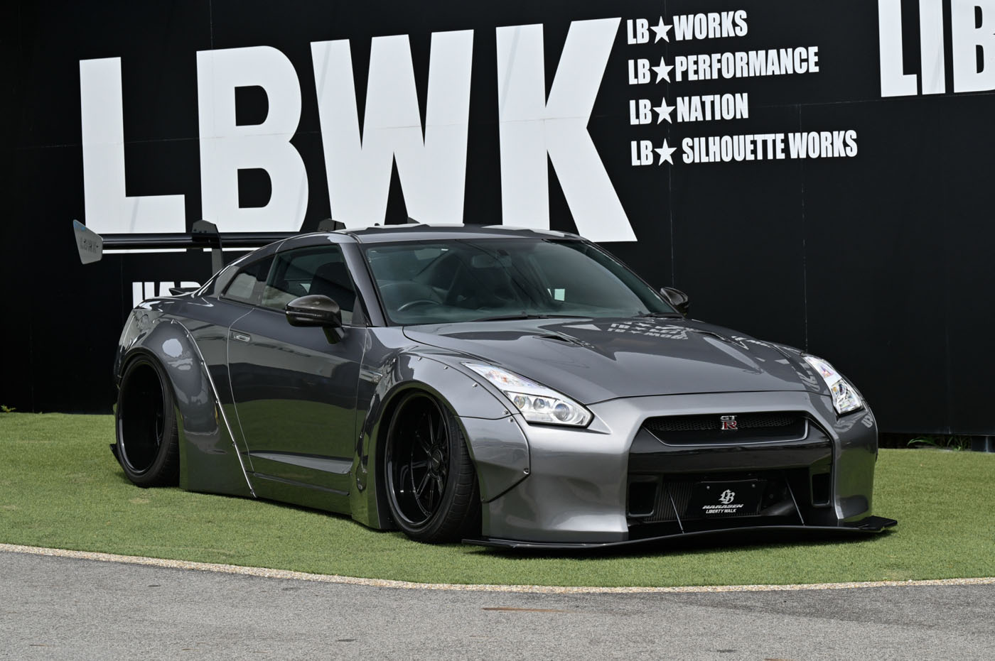 LB-WORKS NISSAN R35 GT-R type 100002