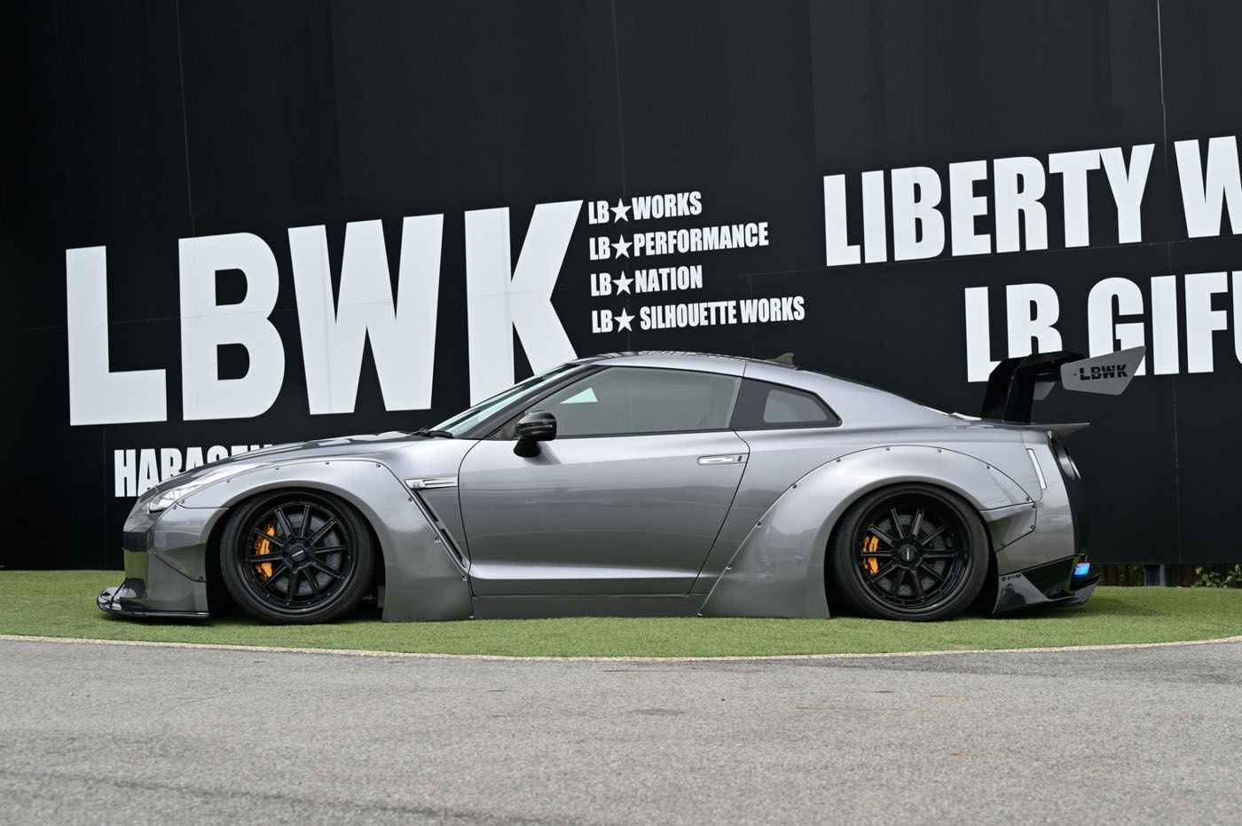 LB-WORKS NISSAN R35 GT-R type 100004