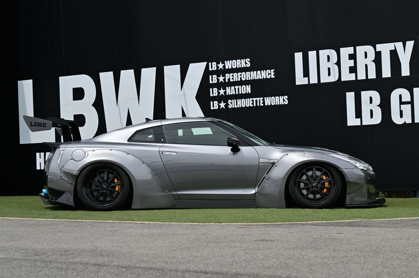 LB-WORKS NISSAN R35 GT-R type 100008