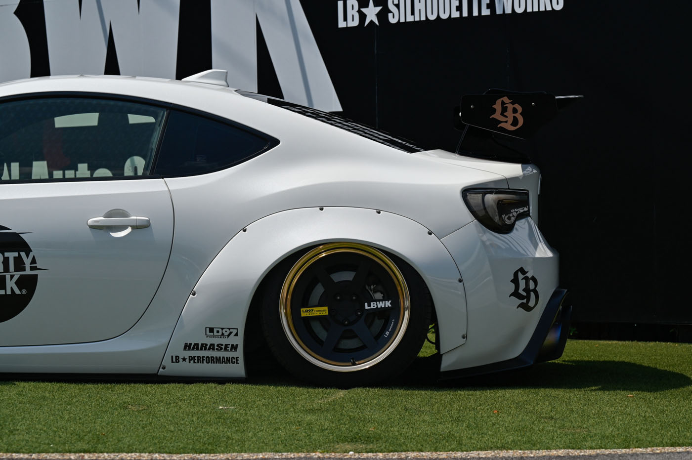 LB-WORKS TOYOTA 8600036