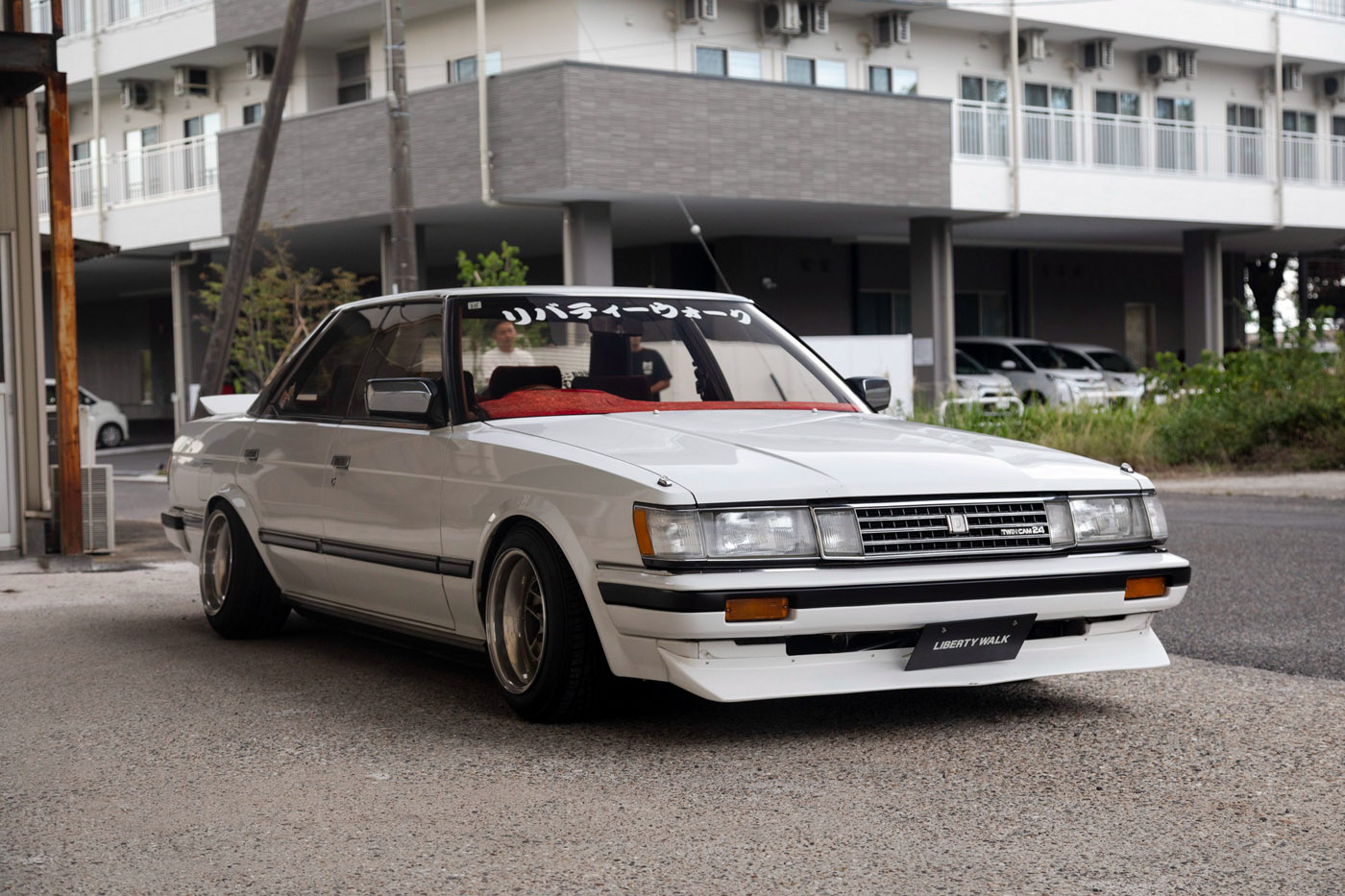 TOYOTA GX71 MarkⅡ - LIBERTY WALK | リバティーウォーク