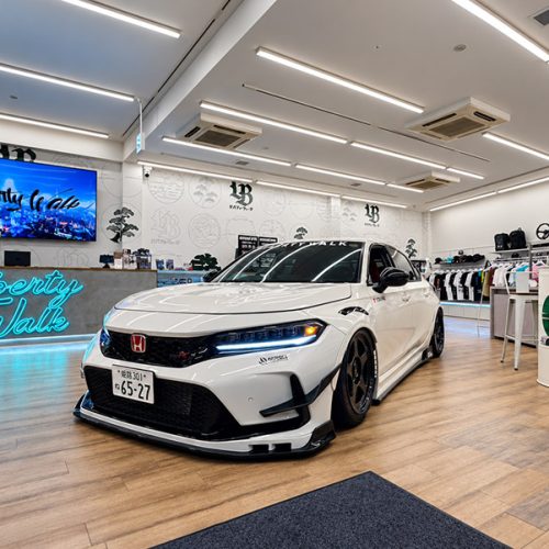 JDM-PARK大阪店の白いシビック-1