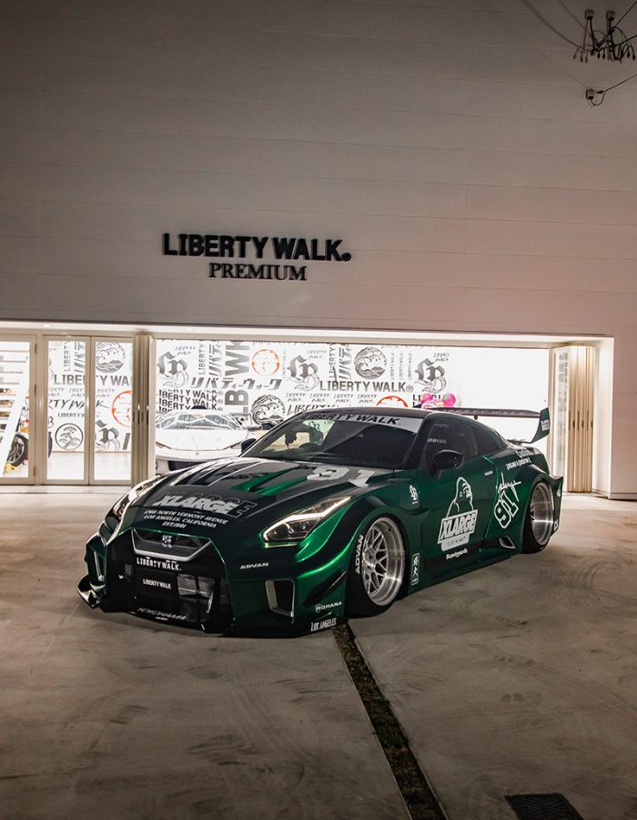 Liberty Walk | リバティーウォーク Complete car and customize!