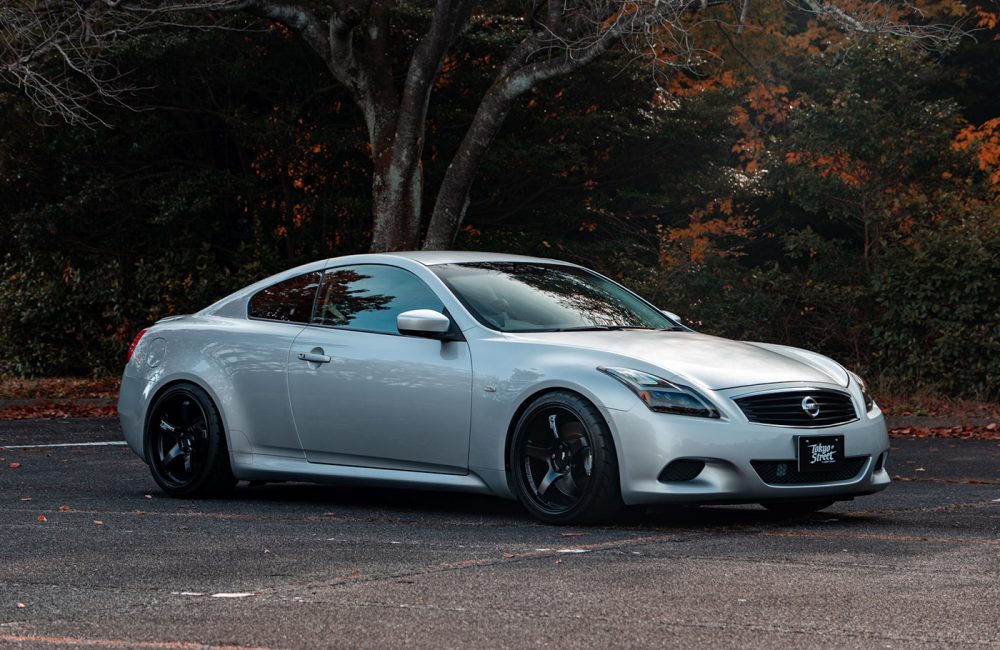 NISSAN-Skyline-coupé-370GT00057